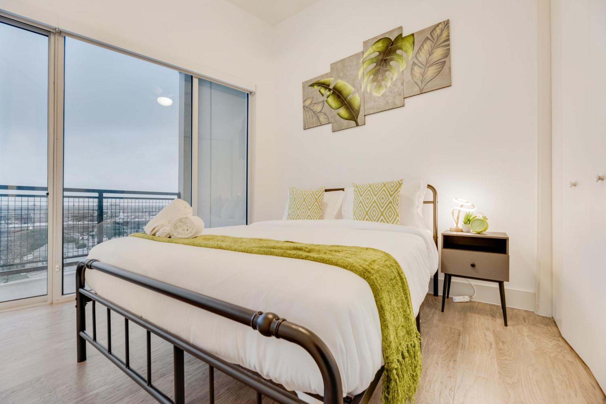Snazzy Loft Style 2Br I Gym I Parking I Workspace Dallas Eksteriør billede