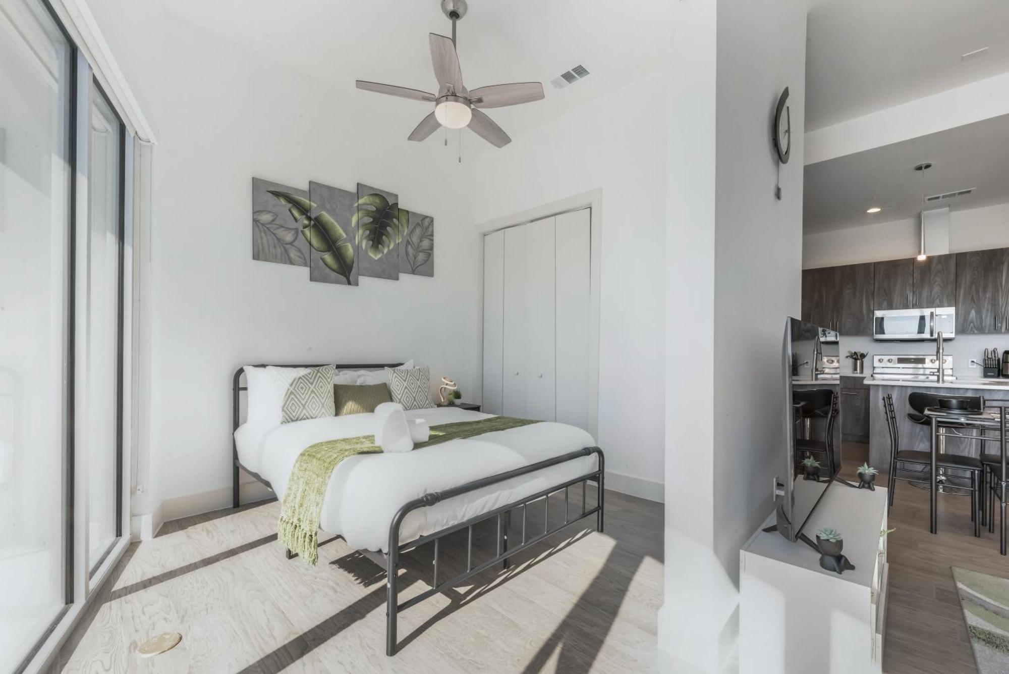 Snazzy Loft Style 2Br I Gym I Parking I Workspace Dallas Eksteriør billede